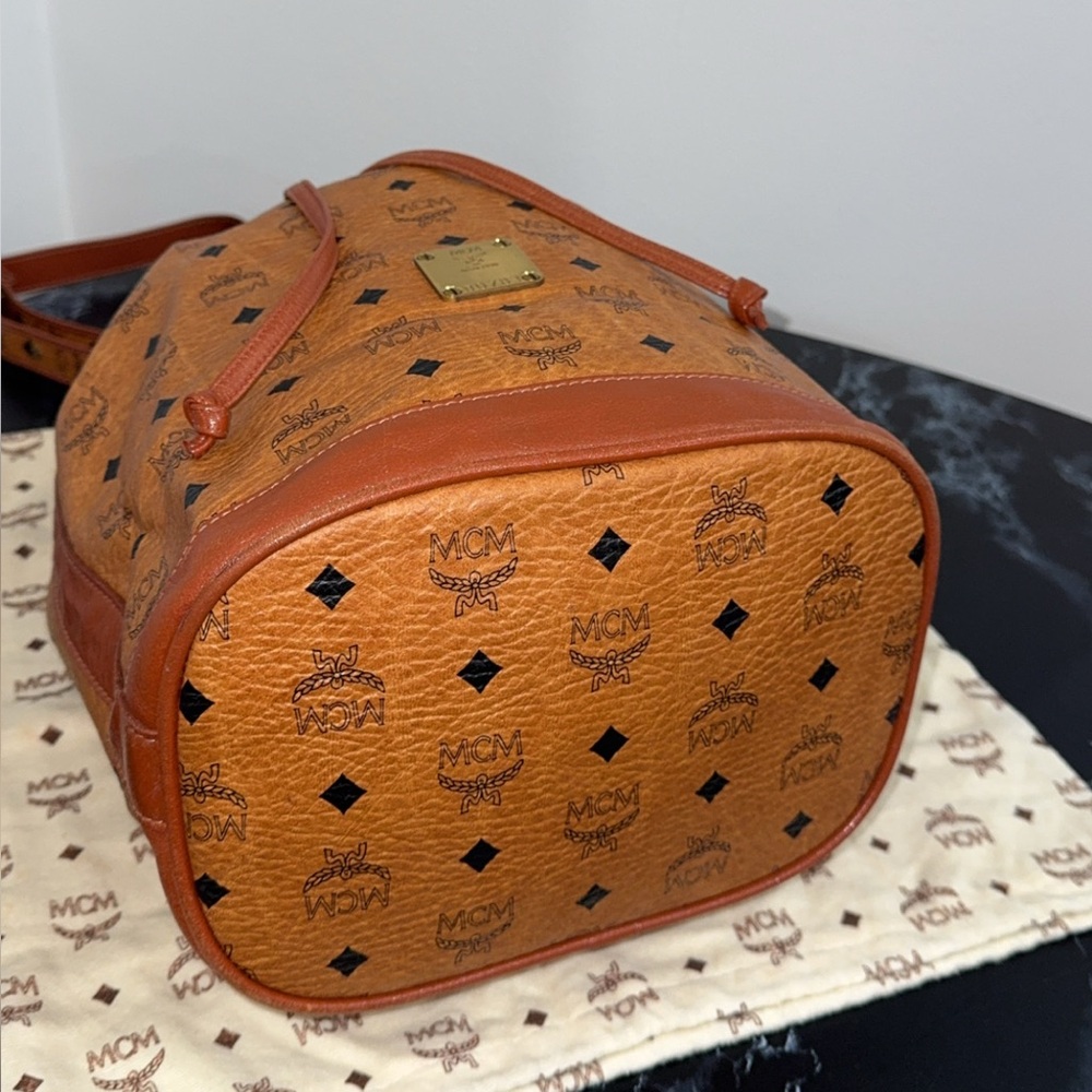 MCM Leather Bucket Drawstring Shoulder Bag AUTHENTIC - Picture 9 of 14